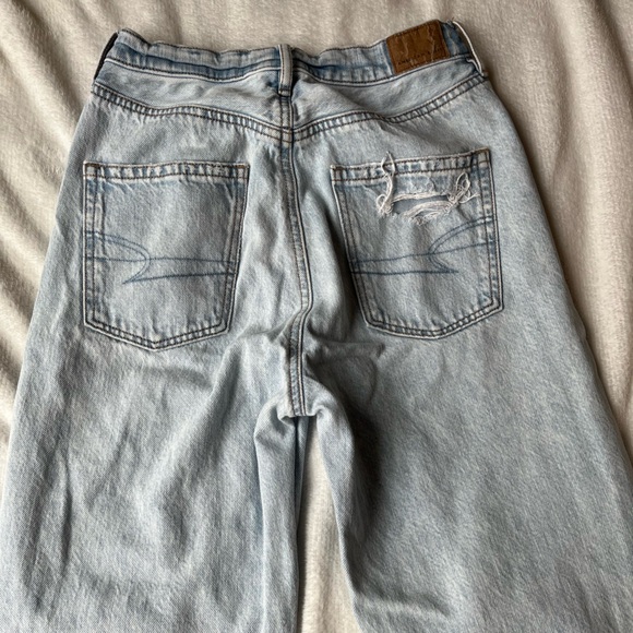 American Eagle Highest Rise 90’s Boyfriend Jean - Picture 5 of 6